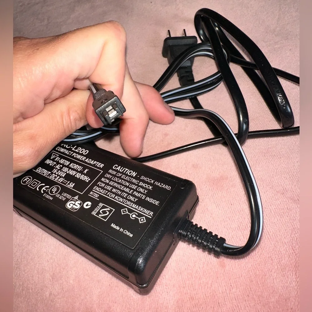 🆕 ac-L200 power adopter charger